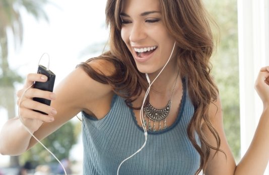 Pot Căștile să Afecteze Auzul? castile de urechi