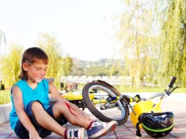 Atenție la Tăieturi, Zgârieturi și Julituri! zgarieturi copii